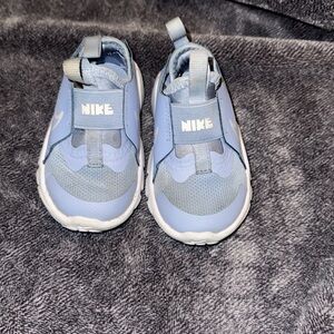 Nike flex runner kids shoes